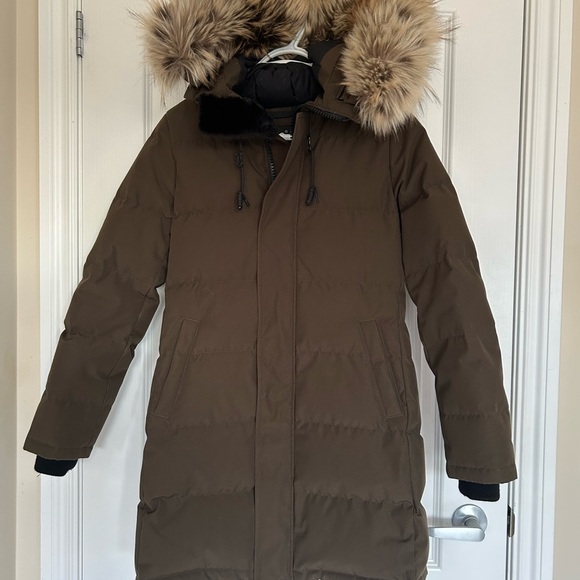 Aritzia TNA St. Anton Parka – Size Small - Picture 2 of 5